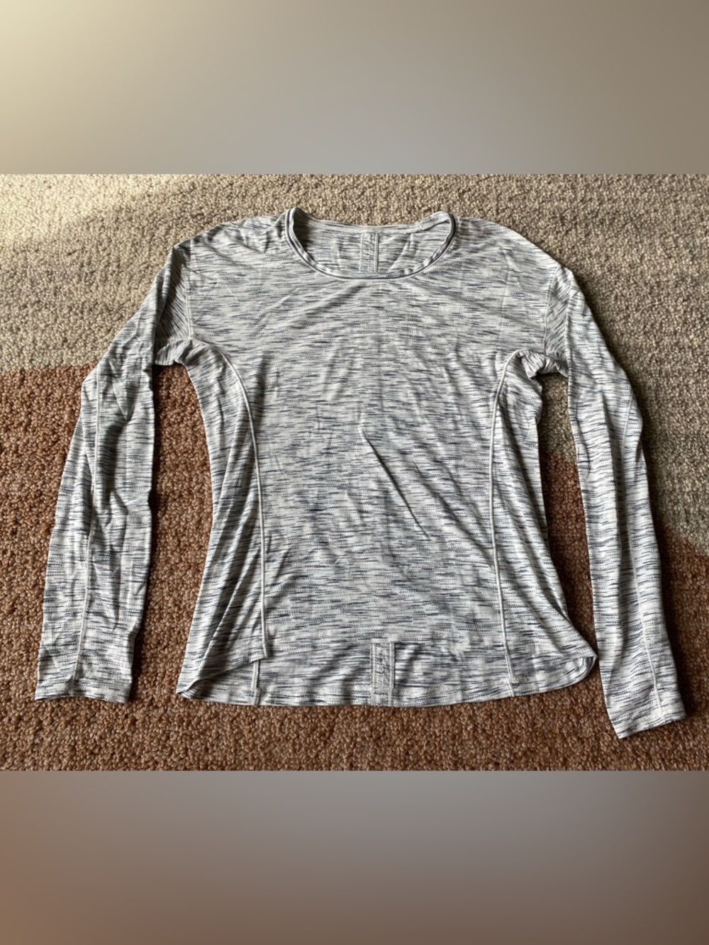 Lululemon Lightweight Med Space Dye Long Sleeve Running Grey Cream Top Shirt